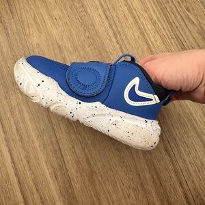 Nike - Blue Toddler Sneakers with White Sole